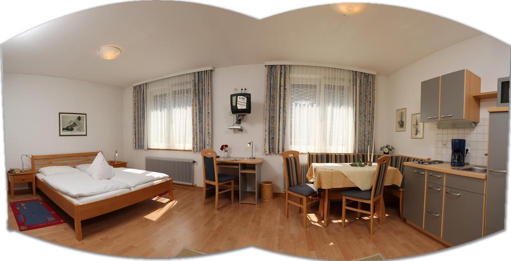 Hofer Guest House Villach Rom bilde